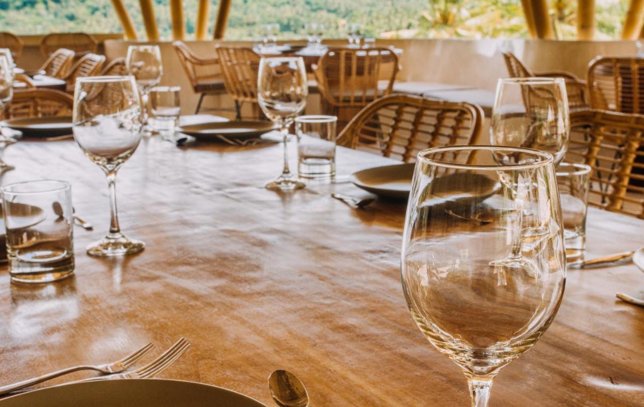 Neano Escape Ξενοδοχείο Manggis Εξωτερικό φωτογραφία Restaurant interior